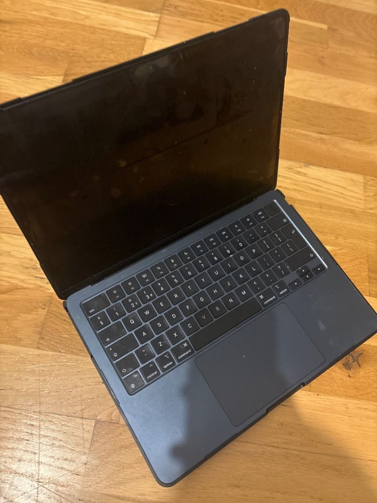 Macbook M3 Air(read bio!)