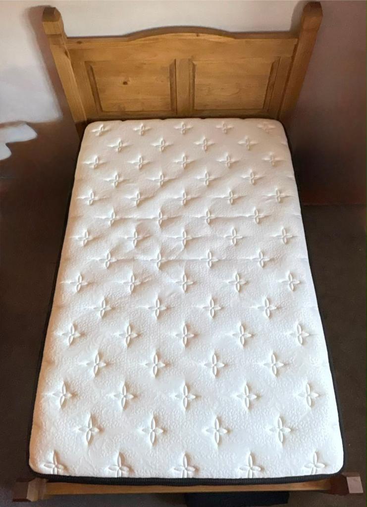 SleepSoul Small Double Mattress & Wooden Bed Frame – Good Condition