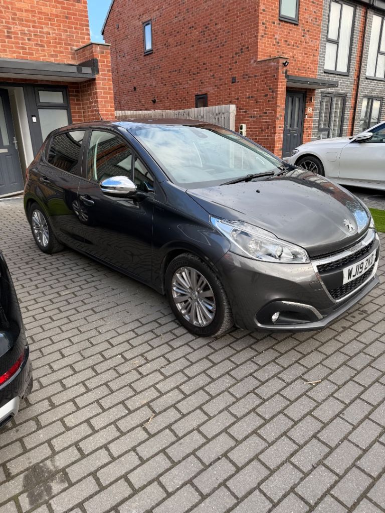 Peugeot, 208, Hatchback, 2019, Manual, 1199 (cc), 5 doors