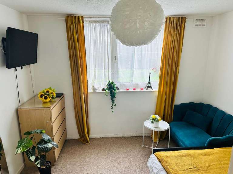 Spacious Double Bedroom