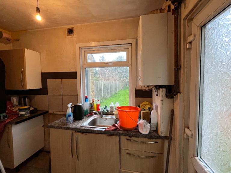 Kitchen unit doors wanted 