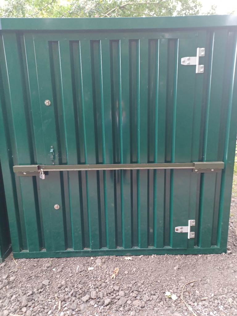STORAGE CONTAINER IN GATED YARD DERHAM ROAD BISHOPSWORTH BS13 7SA