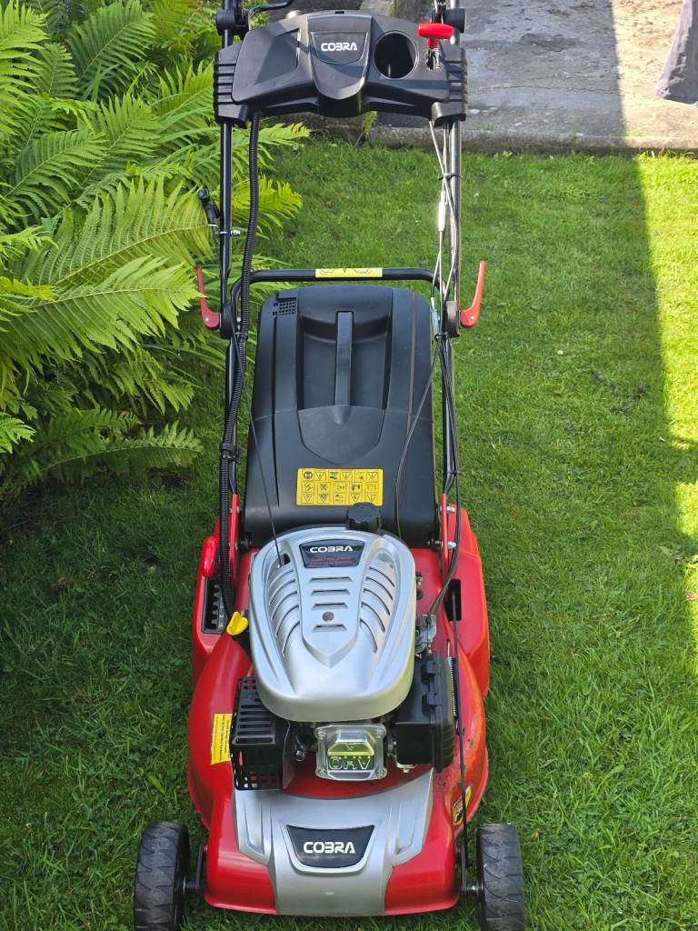 COBRA LAWNMOWER ELECTRIC START 