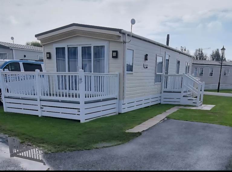 2 Bed , 4 Berth (includes all bills)