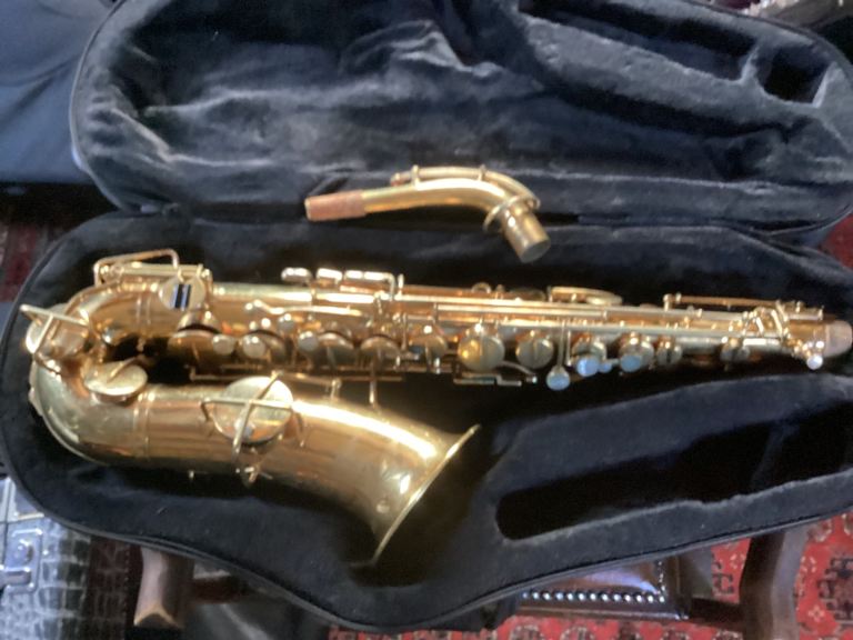 Buescher trutone alto saxaphone