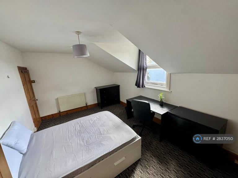 1 bedroom in Cranleigh Road, London, N15 (#2837050)