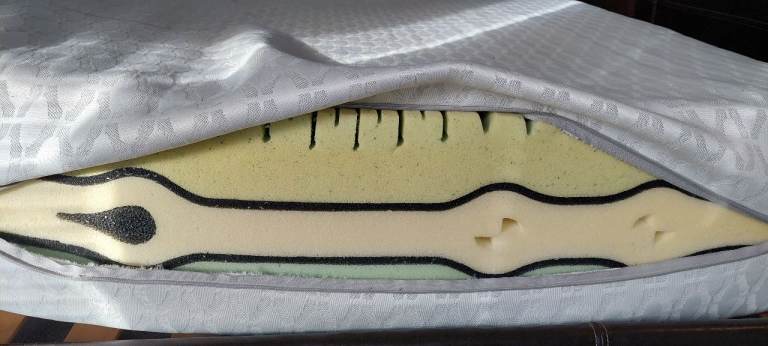 *reduced*Luxury deep foam super king-size mattress