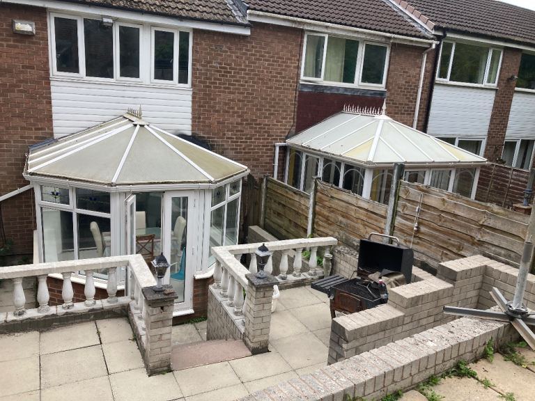 3 bed with conservatory & drive 