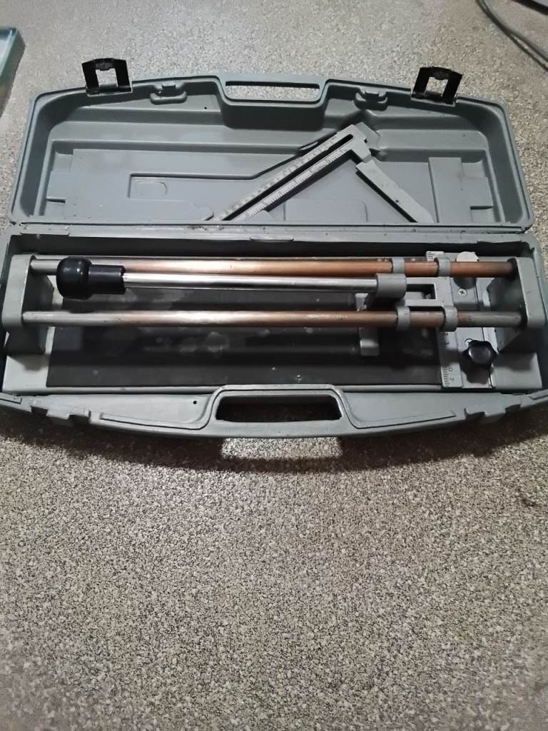 Tike or glass cutter