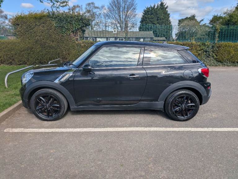 MINI PACEMAN 1.6 PETROL. MANUAL. BLACK. 2014 YEAR . JUST BBEN SERVICED. FULL 12 MONTHS MOT