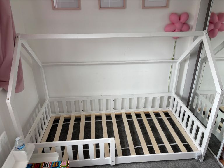 White Wooden House Frame Toddler Bed – Good Condition