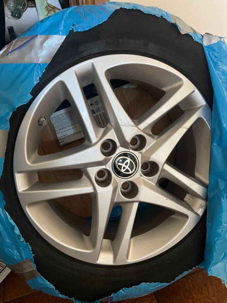 Toyota c-hr alloy wheel 17” inch