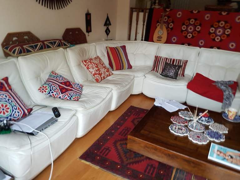 Stunning high quality leather modular corner sofa and individual chairs unit