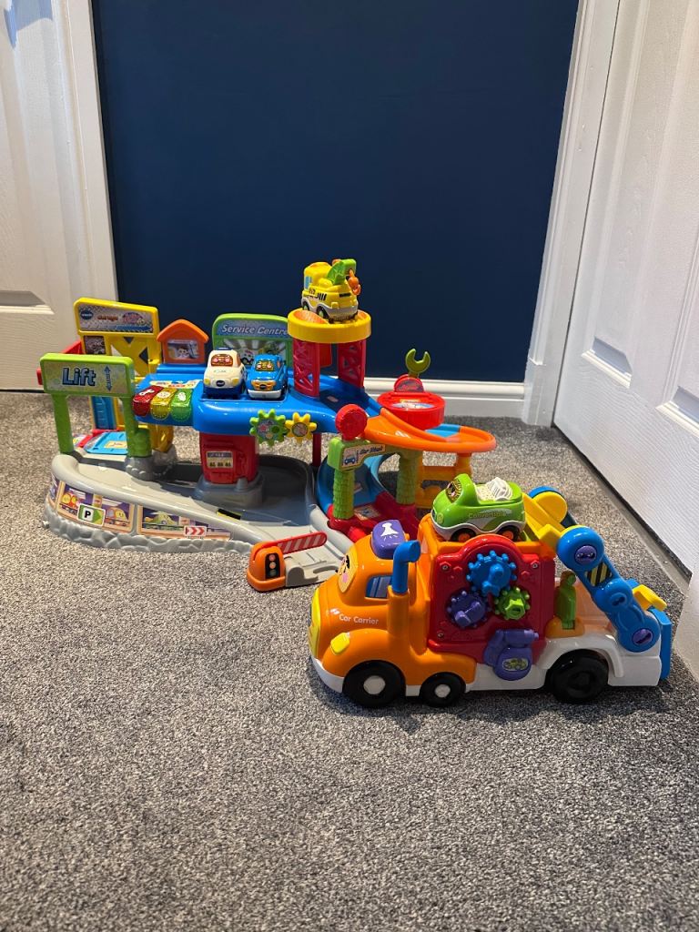 V-Tech Toot Toot Garage, Car Track, 4 Cars and a Truck