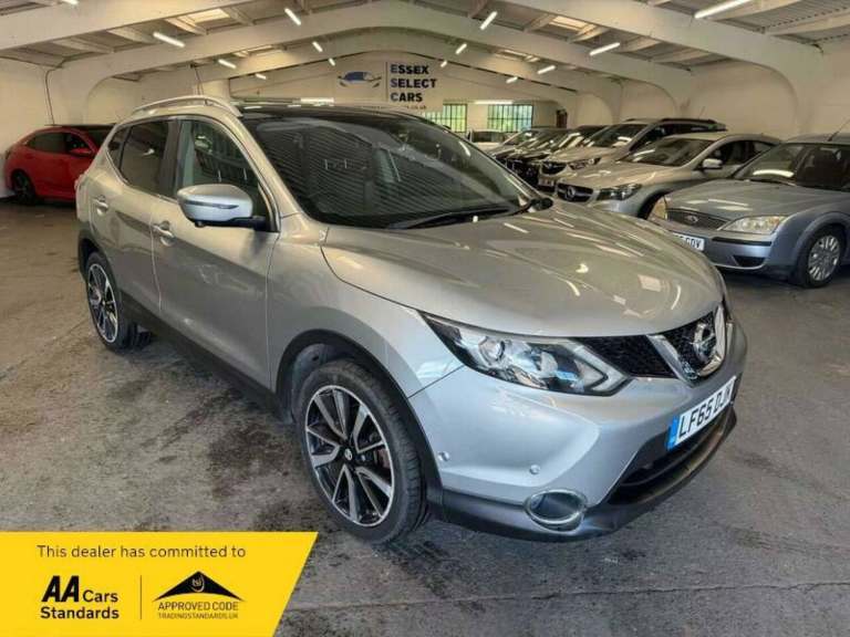 2015 Nissan Qashqai 1.2 DiG-T Tekna [Non-Panoramic] 5dr HATCHBACK PETROL Manual