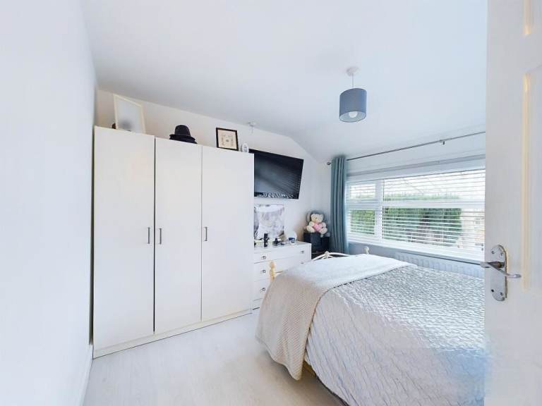 Double Room – £599 Single / £799 Couple – Bills Included – ME7 Gillingham