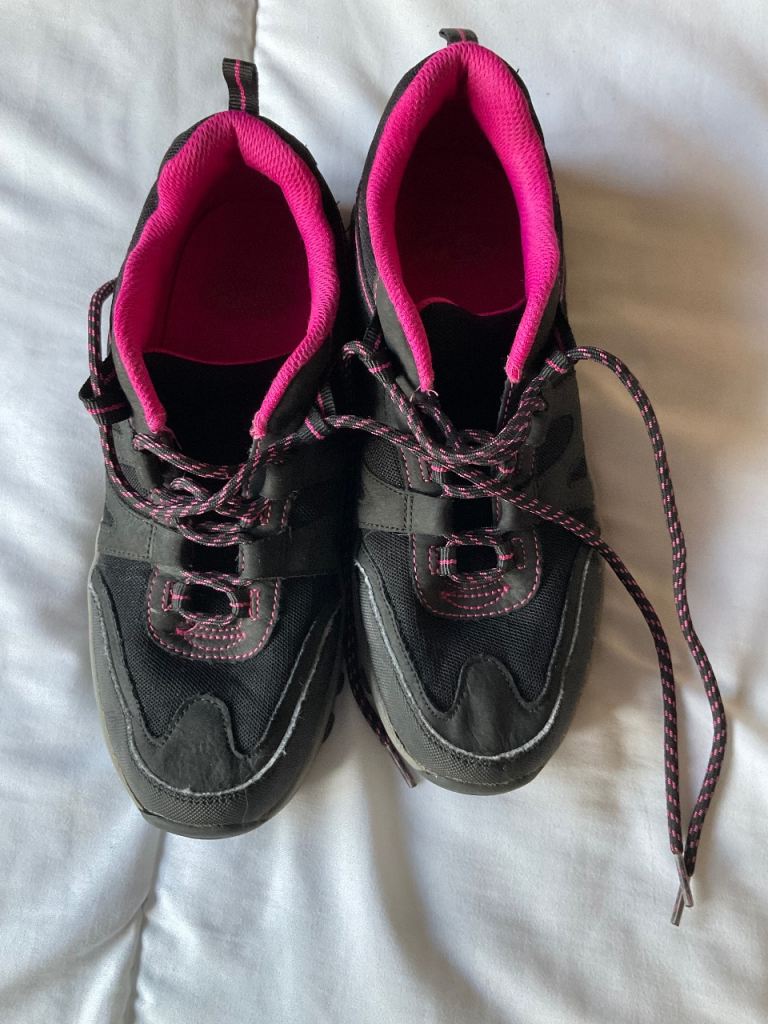 Girl’s Trainers