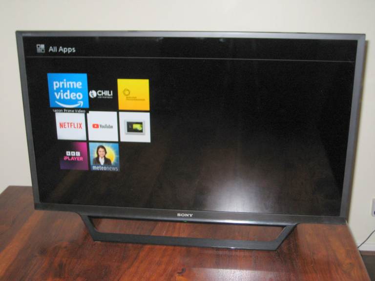 Sony Bravia 32 inch TV KDL-32WD603 Stand, Original Power Cable and Remote