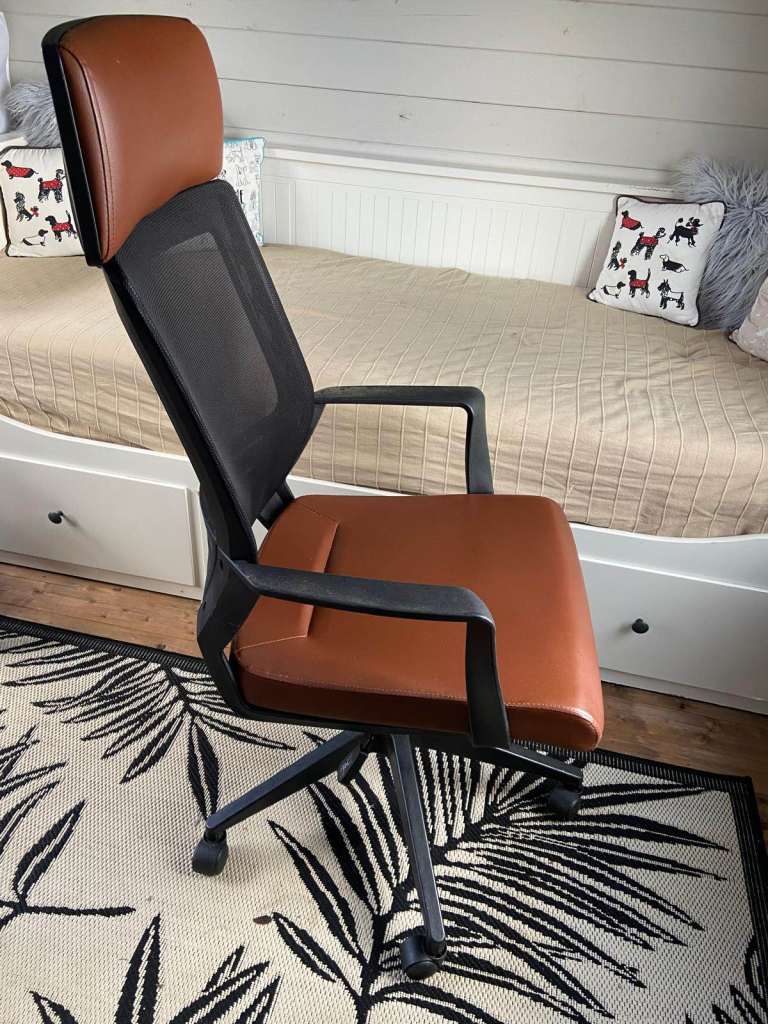 Brown and Black Office Chair – Good Condition
