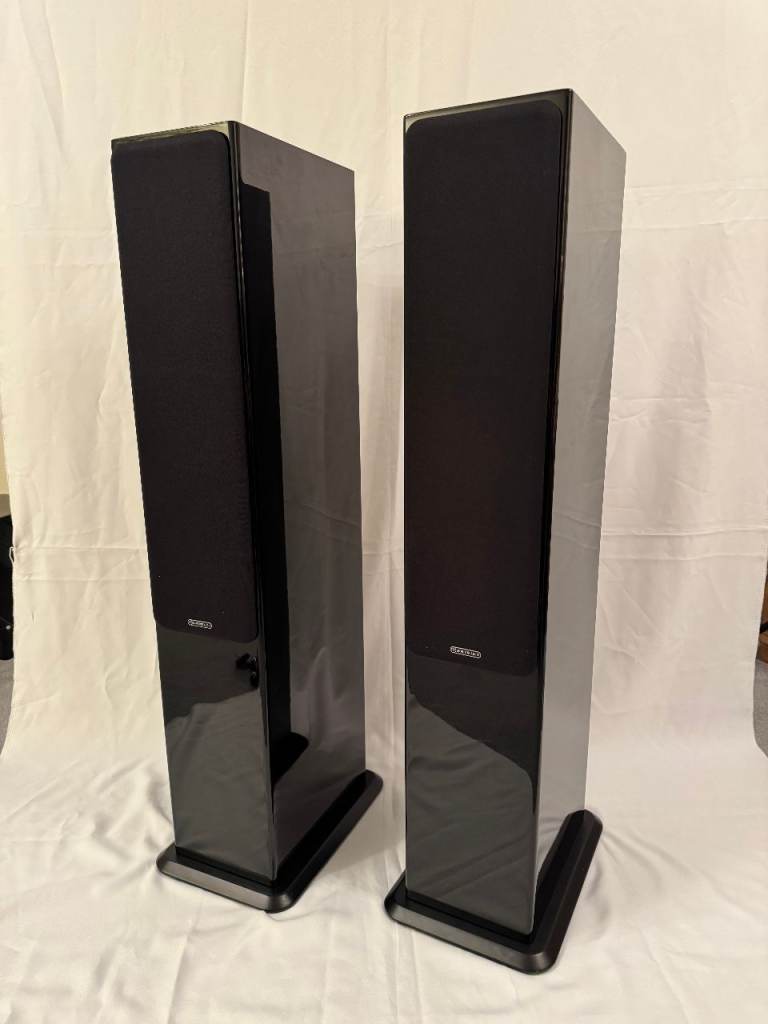 Monitor Audio Silver 8 HI-FI Speakers Pair, Gloss Black - Delivery Available