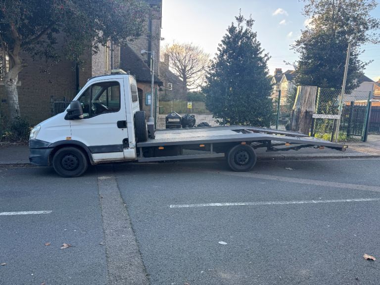 Iveco recovery truck automatic 63 plate long. Body 