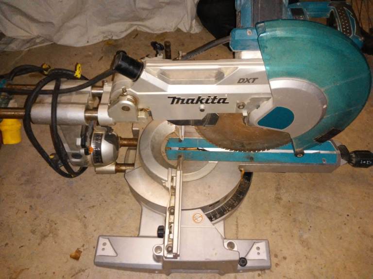 Makita LS1216L 305mm dual bevel sliding mitre saw 110v + Stand