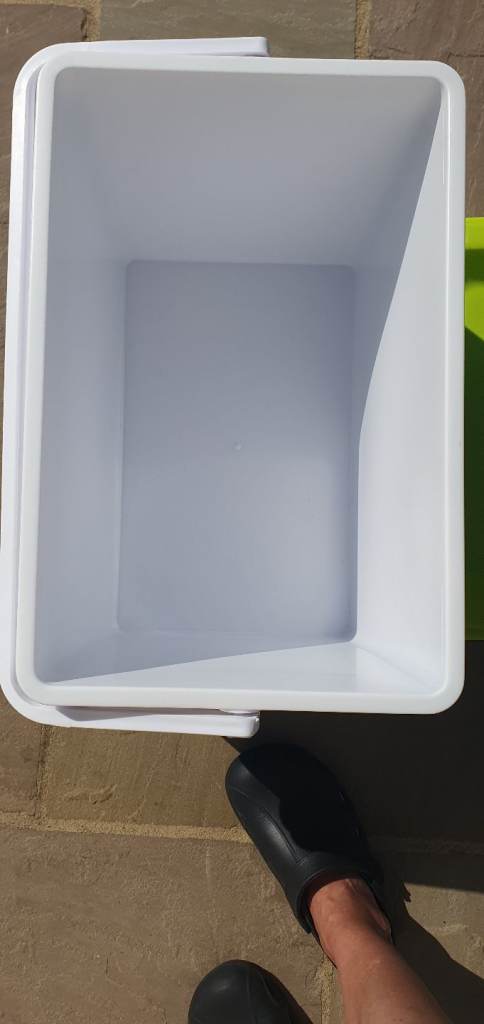 Cool Box Solid - Eva Brand 35 Litres