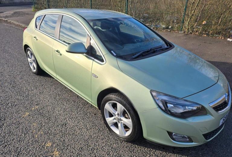 2011 Vauxhall Astra 1.6i 16V SRi 5dr HATCHBACK Petrol Manual