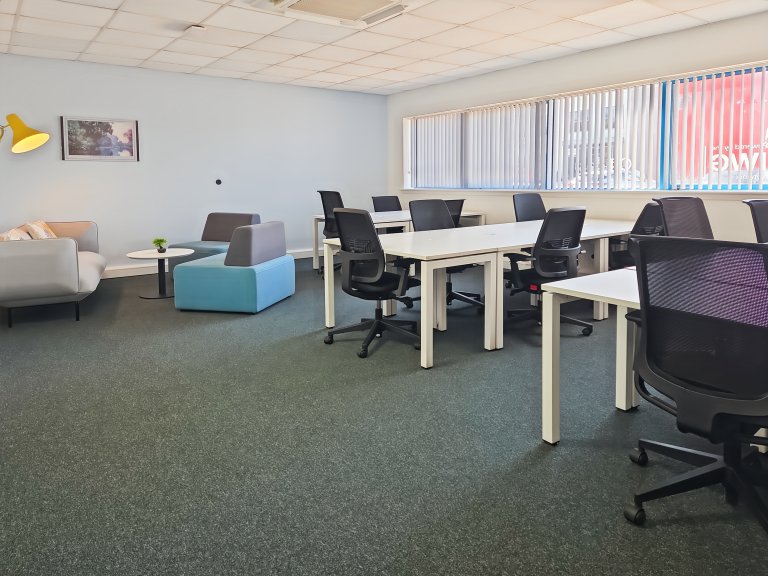 Aberdeen - AB210GL \ Upgrade to a Larger Office for Up to 15 Desks