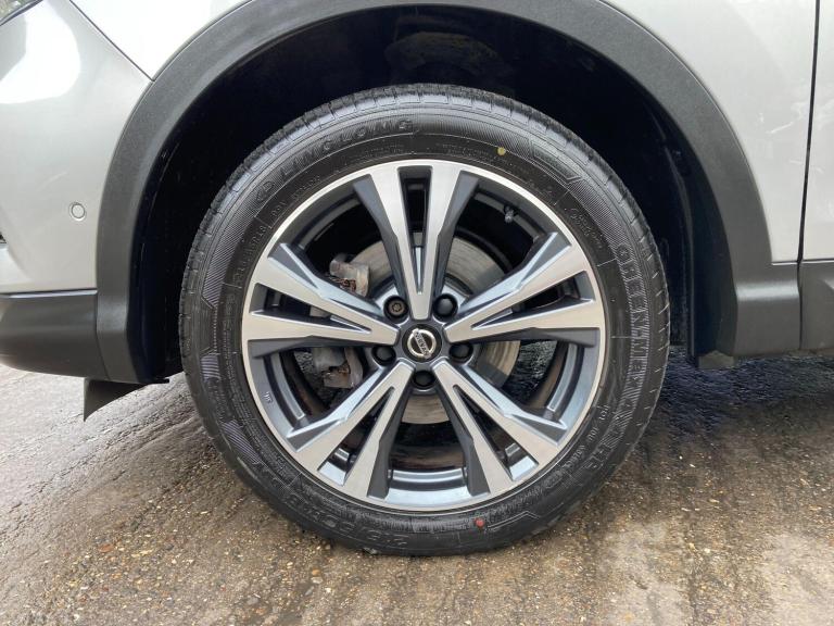 2019 Nissan Qashqai 1.3 DiG-T N-Connecta 5dr HATCHBACK PETROL Manual