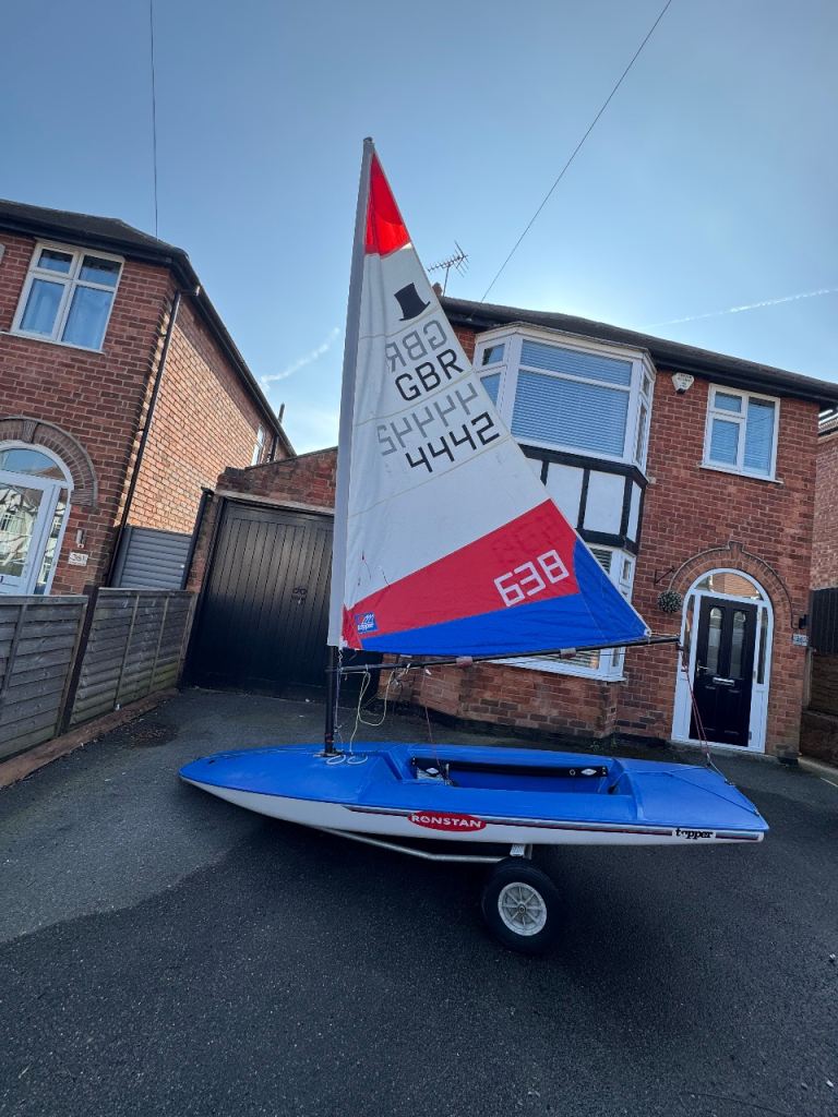 Topper sailing dinghy + Adventure trailer