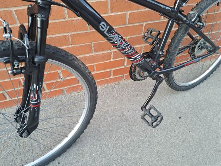 Junior's apollo mountain bike brilliant condition 