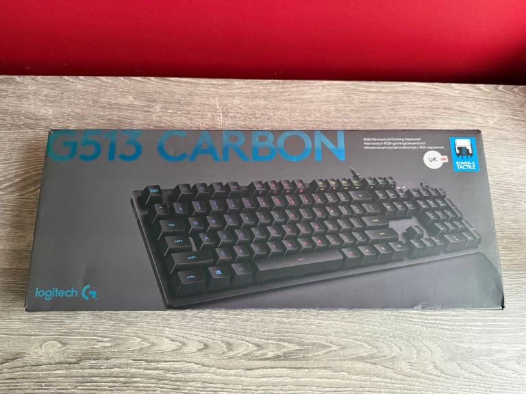 Logitech G513 Carbon mechanical gaming keyboard - boxed with palmrest