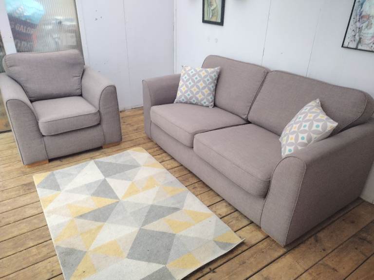 DFS two piece sofa set in Taupe-immaculate condition