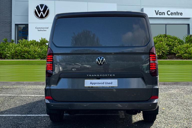 2025 Volkswagen Transporter 2.0 TDI T28 Commerce Pro FWD SWB Euro 6 (s/s) 5dr Van DIESEL Manual