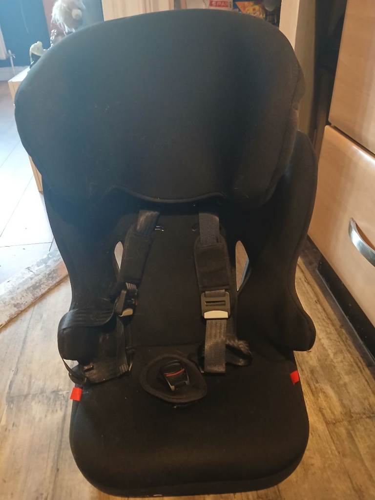 Cuggl car seat
