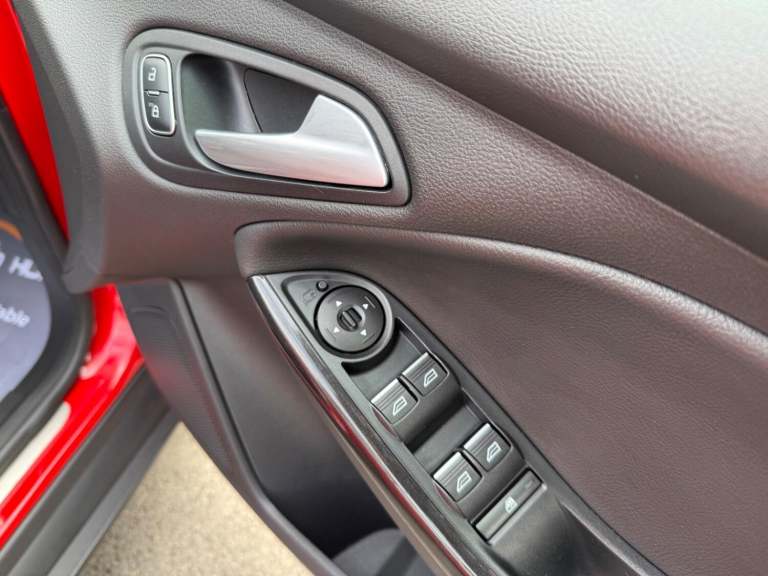 2016 FORD FOCUS 1.5 T EcoBoost Titanium X ULEZ Petrol Manual 5 Door