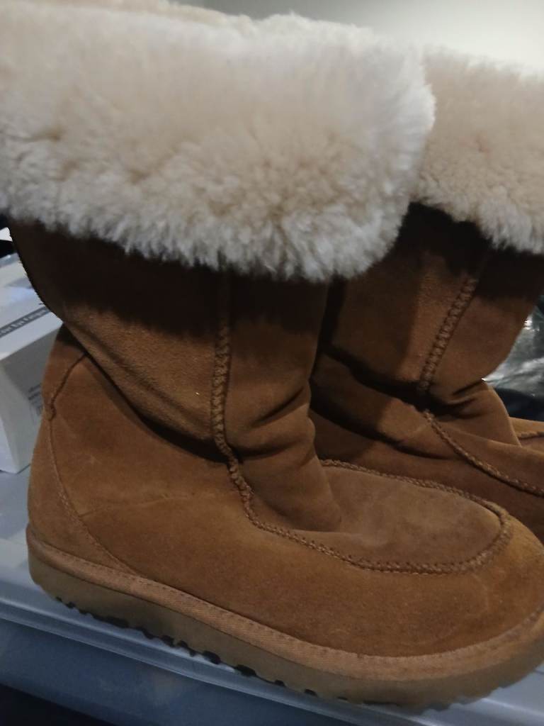 Ladies Ugg Boots size 5