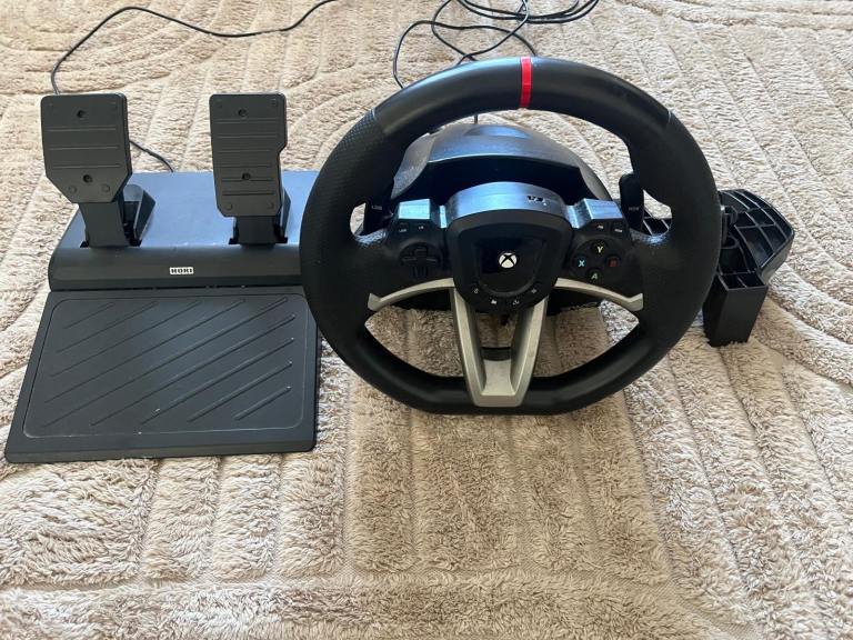 Xbox steering wheel and pedals 