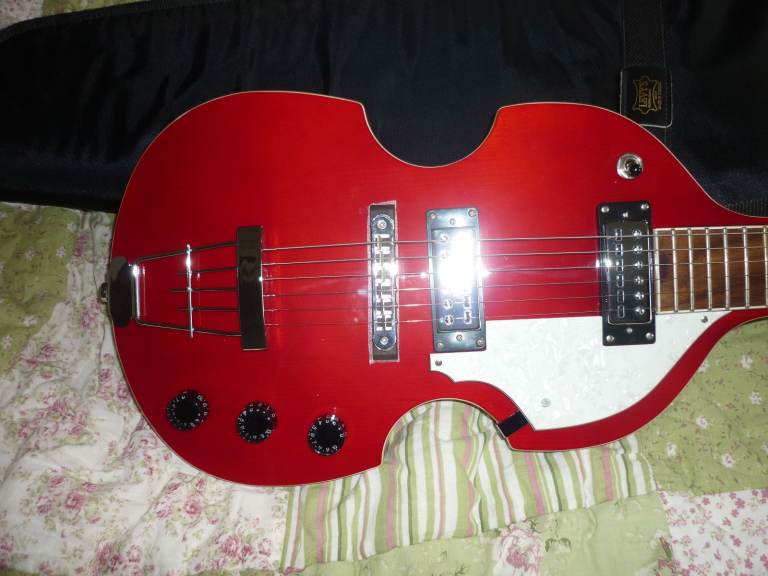 hofner violin 6 string guitar,cherry red