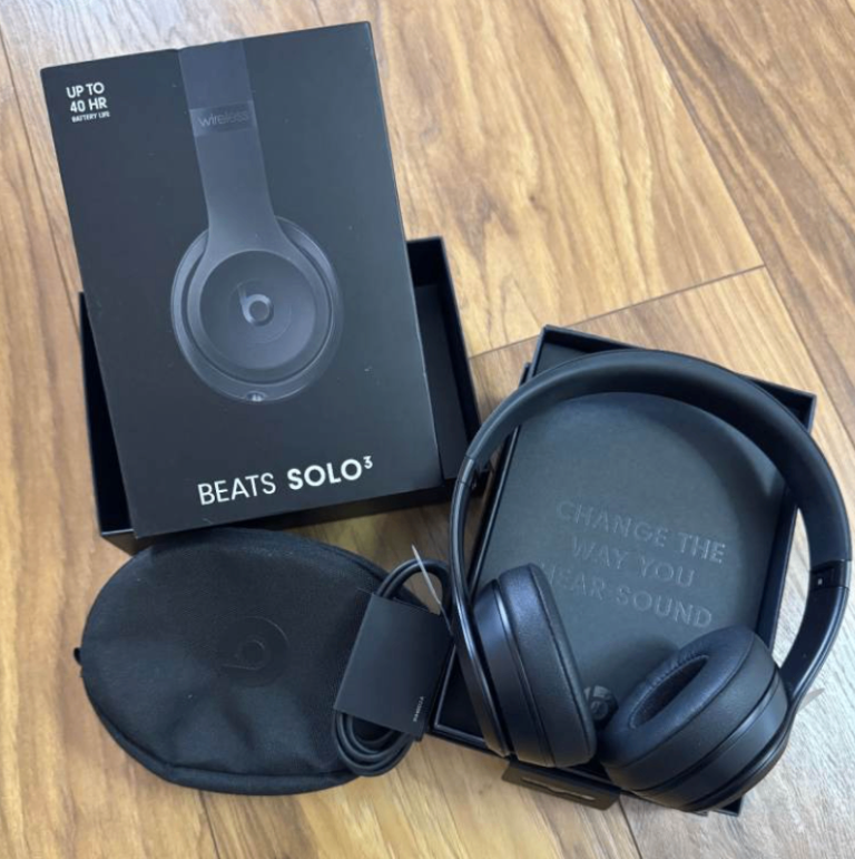 Beats Solo 3 Wireless Headphones – Black,