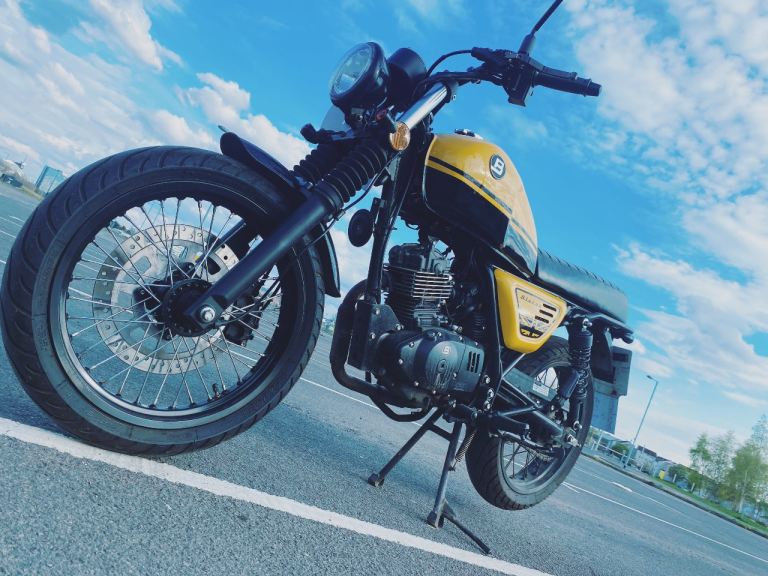 Bullit, BLUROC, 2021, 125 (cc)