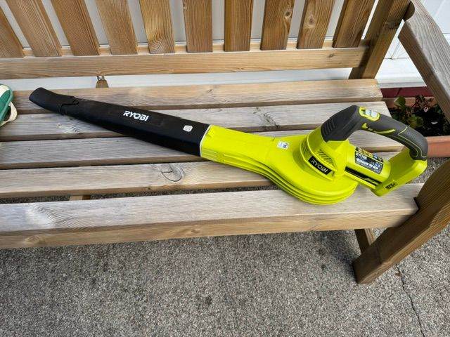 Ryobi OBL1820S Cordless Leaf Blower – Good Condition