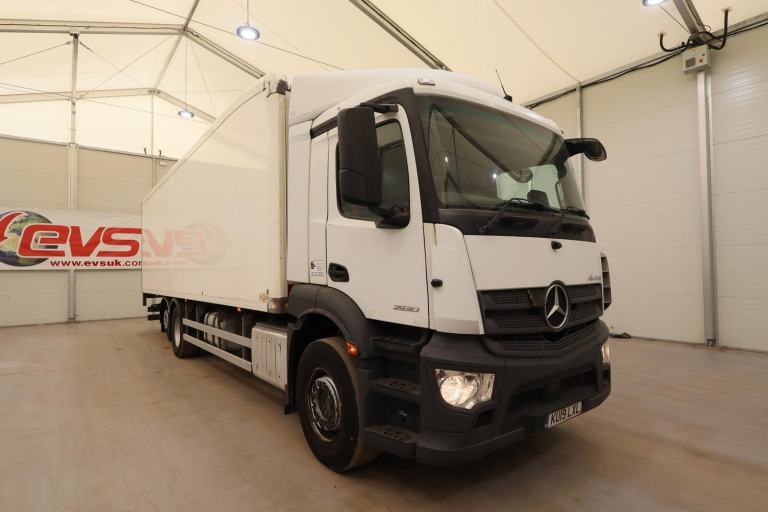 2019 (19 PLATE) Mercedes Benz Antos 2530 6x2 Euro 6 Refrigerated