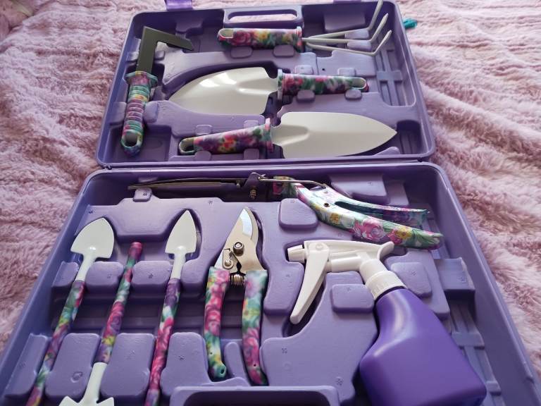 New garden tool set