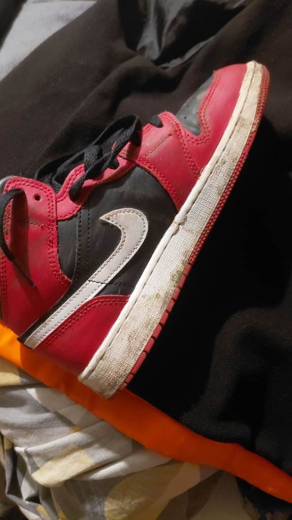 Boys jordan high top trainers 