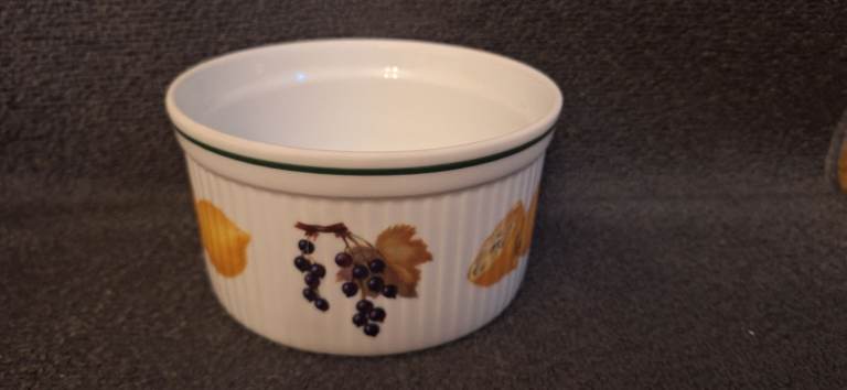Royal Worcester Porcelain EVESHAM souffle oven to table dish