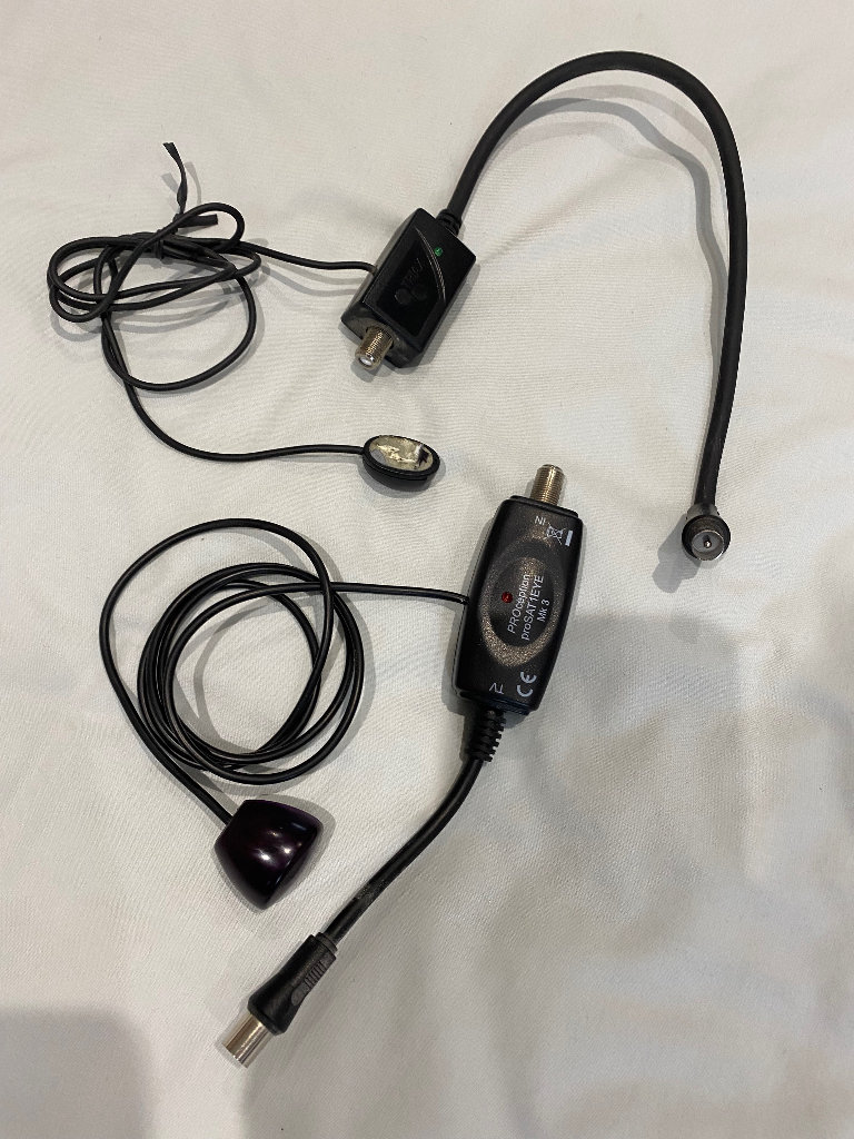 Magic eyes, with aerial connection