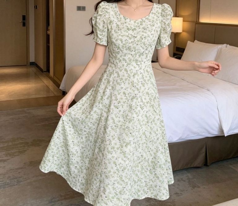 Lovely Floral Midi Dress with Puff Sleeves – Good Condition