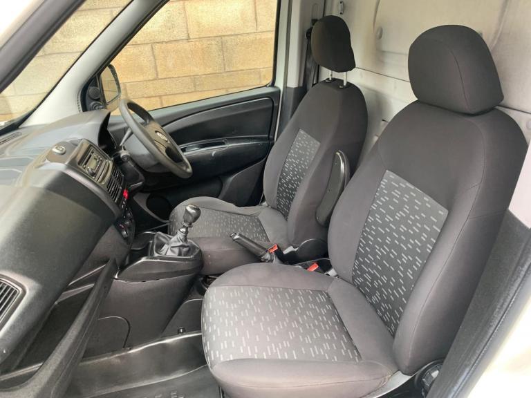 VAUXHALL COMBO 1.6 XL LWB L2H2 2300 HIGH ROOF VAT INCLUDED 2014